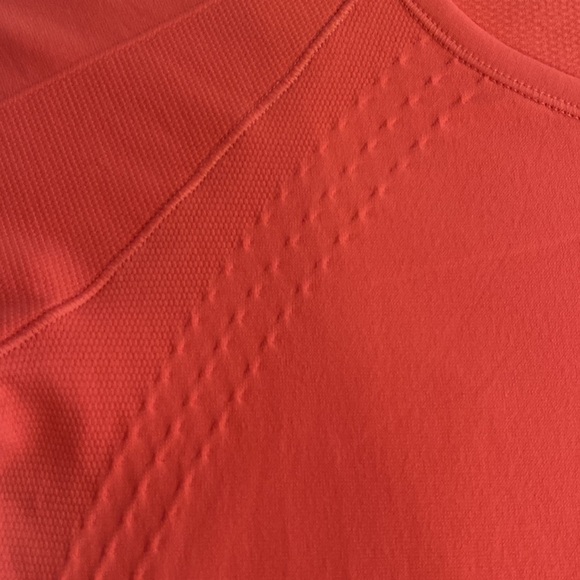 Athleta xxs Momentum Seamless Tee - Picture 3 of 4